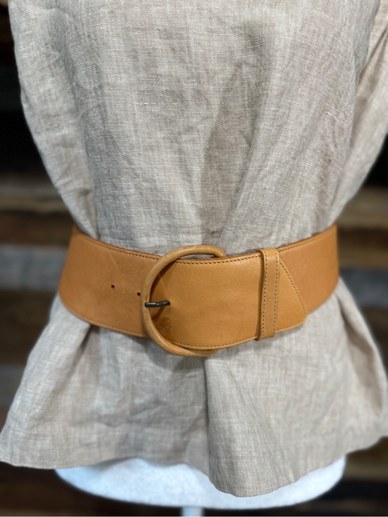 Banana Republic Accessories - Banana Republic Wide Tan Leather Belt with Round Buckle